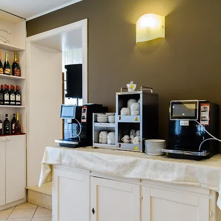 Tirreno فندق سابري