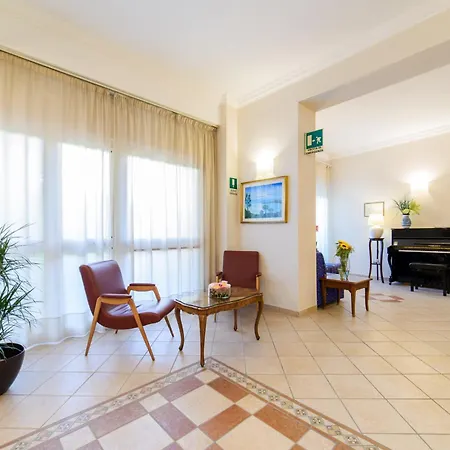 Tirreno فندق سابري