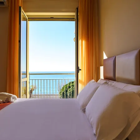 Tirreno 4* 사프리