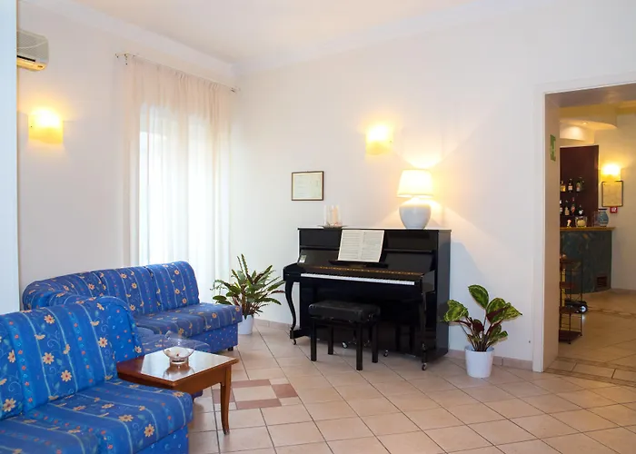 Отель Tirreno 4*